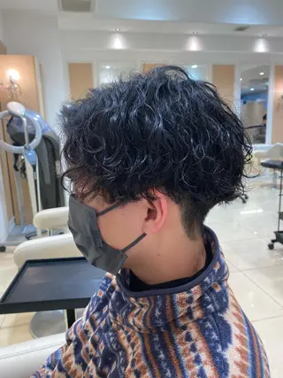 ショート パーマ メンズ メンズ特化型美容師 栗山勇人のヘアスタイル