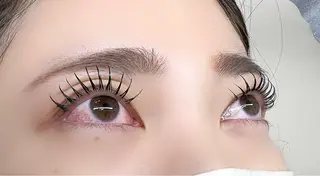 マツエク・マツパ FLY NAIL&Eyelash Salon 梅田店所属・YUKI FUKUMARUのマツエク・マツパデザイン