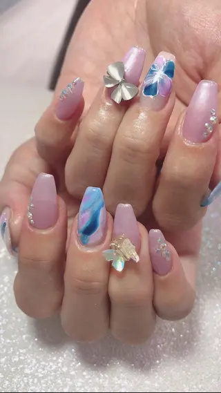 ネイル Flowerネイルサロン所属・. yukiのネイルデザイン