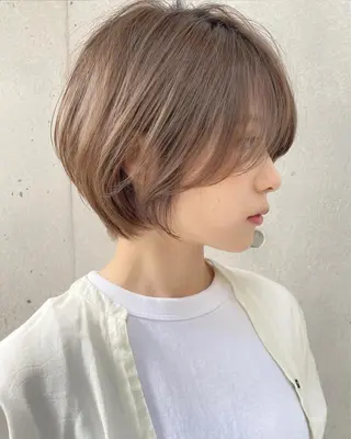 ショート カラー 宮本 聖希のヘアスタイル