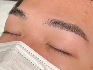 アイブロウ EYEBROW SALON　Ridive 武蔵小杉所属・Ridive 武蔵小杉のマツエク・マツパデザイン