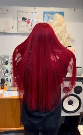 ロング カラー 黒田 千晴のヘアスタイル