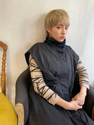 ショート カラー ショート/ボブ/ 心斎橋/宮脇美奈のヘアスタイル