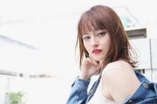 ミディアム 🌼こやま かおり🌼のヘアスタイル