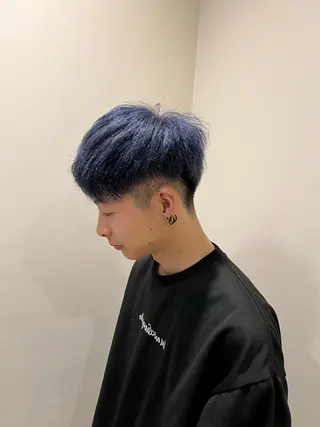 カラー メンズ オカベ ショウマのヘアスタイル