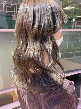 ロング カラー irwi所属・Ebihara Satomiのヘアスタイル