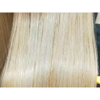 ロング R'well所属・はばすみれ🎀ﾈｲﾙ 光ﾌｪｲｼｬﾙ ﾍｱのネイルデザイン