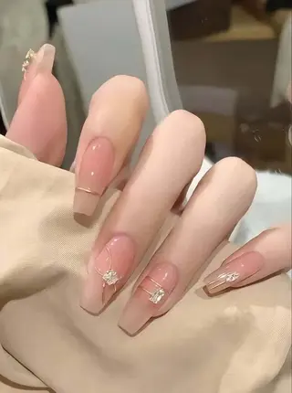 ロング Bling Salonのネイルデザイン