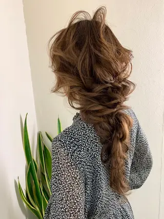 ヘアアレンジ HAIR MAKE Riza所属・谷口 弥生のヘアスタイル