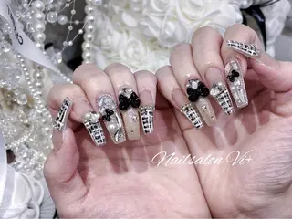 ネイル Nailsalon Vi+ももか🩷のネイルデザイン