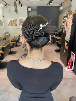 ロング ヘアアレンジ アトム/ウルフ パーマ/レイヤーのヘアスタイル