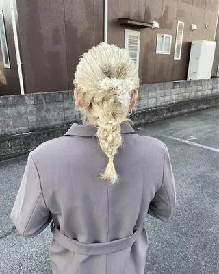 ヘアアレンジ ブリーチカラー よねだまことのヘアスタイル