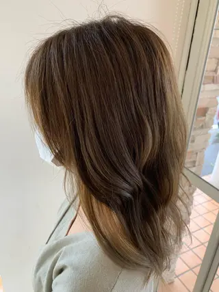 カラー 柴田 結衣のヘアスタイル