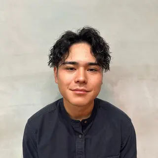 パーマ メンズ fifth 安次富　泰雅のヘアスタイル