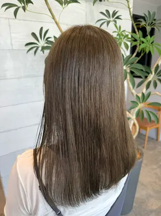 ミディアム カラー 今岡 育美のヘアスタイル