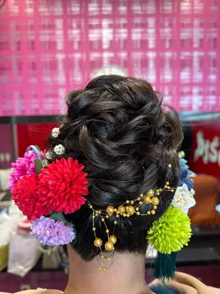 ロング 横山 千春のヘアスタイル