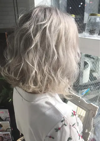 ショート カラー ヘアアレンジ エクステの神様 ▫️原島ユウヤ▫️のヘアスタイル
