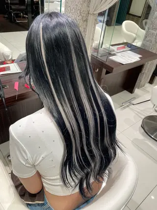 EARTH所属・NATSUMI 透明感カラーのヘアスタイル