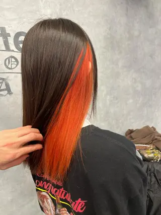 ロング カラー オフホワイトアンドなんば所属・福西 洋斗のヘアスタイル