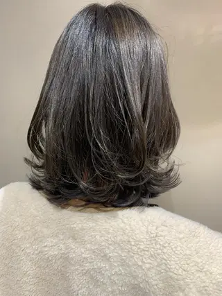 ミディアム カラー N°　jillva 腰山 菜々美のヘアスタイル