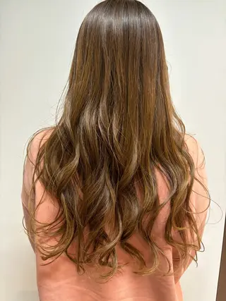 ロング 伊藤 那月のヘアスタイル