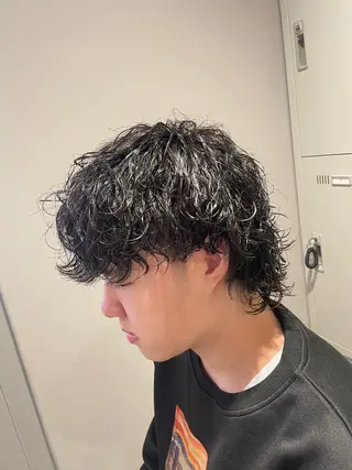 ショート パーマ ヘアアレンジ メンズ 艶カラー の達人のヘアスタイル