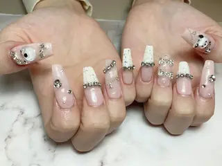 ネイル RAFFINE 月🦋🩵のネイルデザイン