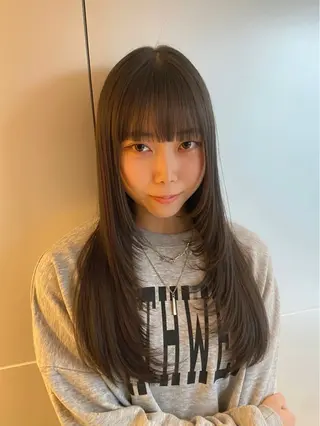 セミロング カラー ヘアアレンジ 顔周り小顔レイヤー ×ブリーチなしカラーのヘアスタイル