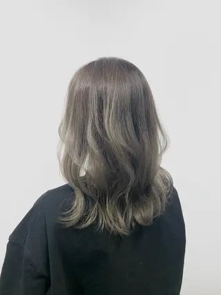 ミディアム カラー ヘアアレンジ キヨミ 韓国レイヤーカットのヘアスタイル