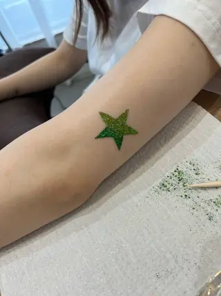 Agu hair time所属・time_ メラニーのヘアスタイル