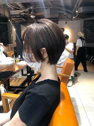 ショート カラー 🌟小顔カット🌟 レイヤーカットボブのヘアスタイル