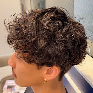 ショート パーマ メンズ 吉田 新平のヘアスタイル