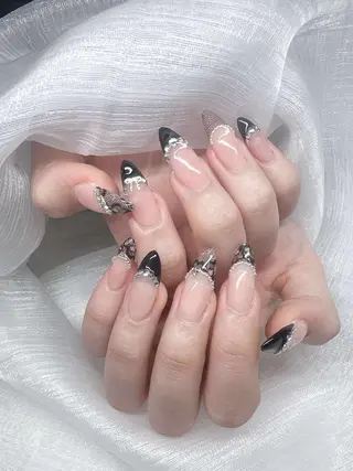 ネイル Lee Nailsのネイルデザイン