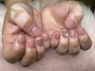 ネイル 安永 彩香のネイルデザイン