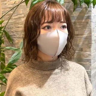 ミディアム 大阪ウルフカット 🐺デザインカラーのヘアスタイル