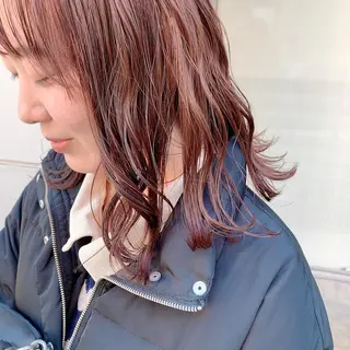 ミディアム カラー ヘアアレンジ サナ🌱 切りっぱなしボブのヘアスタイル