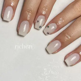 ミディアム ネイル richeri beautyのネイルデザイン