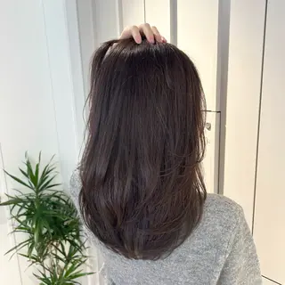 セミロング カラー 若狭 愛梨のヘアスタイル
