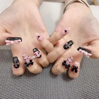 ネイル AngelChris ビューティーサロンのネイルデザイン