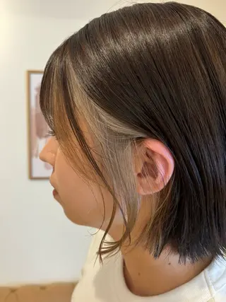ミディアム カラー シンバヒナノ/パーマ レイヤーカット/ボブのヘアスタイル