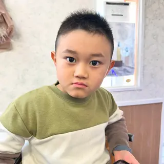 キッズ 髪質改善のプロ✨りな さんのヘアスタイル