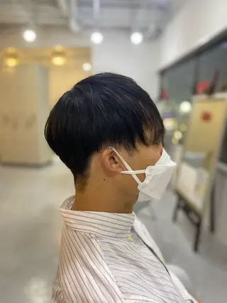 ショート 越坂部 桃子のヘアスタイル