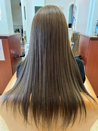 ロング カラー 加藤 絵美のヘアスタイル