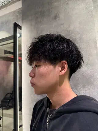 パーマ メンズ 曲がる縮毛矯正/メン ズパーマ/シュントのヘアスタイル