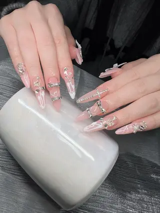 ネイル Lee Nailsのネイルデザイン