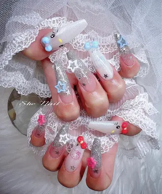 ネイル She   Nail所属・ISA_ BELLAのネイルデザイン