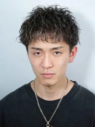 ショート BEYOND THE BARBER所属・阿賀 佑季のヘアスタイル