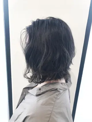 ショート カラー 高木 麻知子のヘアスタイル