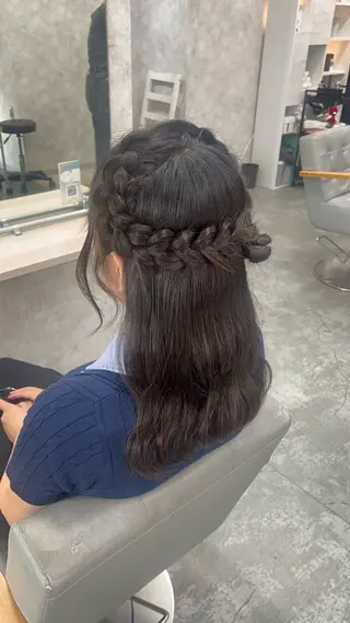 クルミ🤍推し活 🎀ヘアアレンジのヘアスタイル