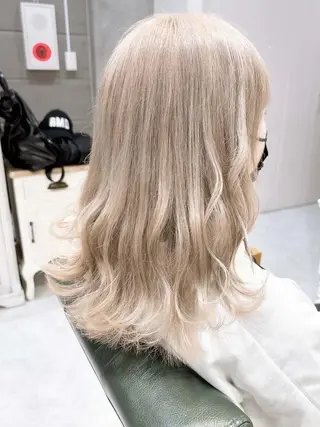 セミロング カラー ヘアアレンジ 𝐑𝐈𝐍𝐊𝐀 🐣🩷のヘアスタイル